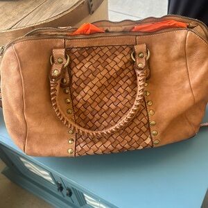 Costanza Rota Italian woven leather bag. Handbag/Purse. Light brown